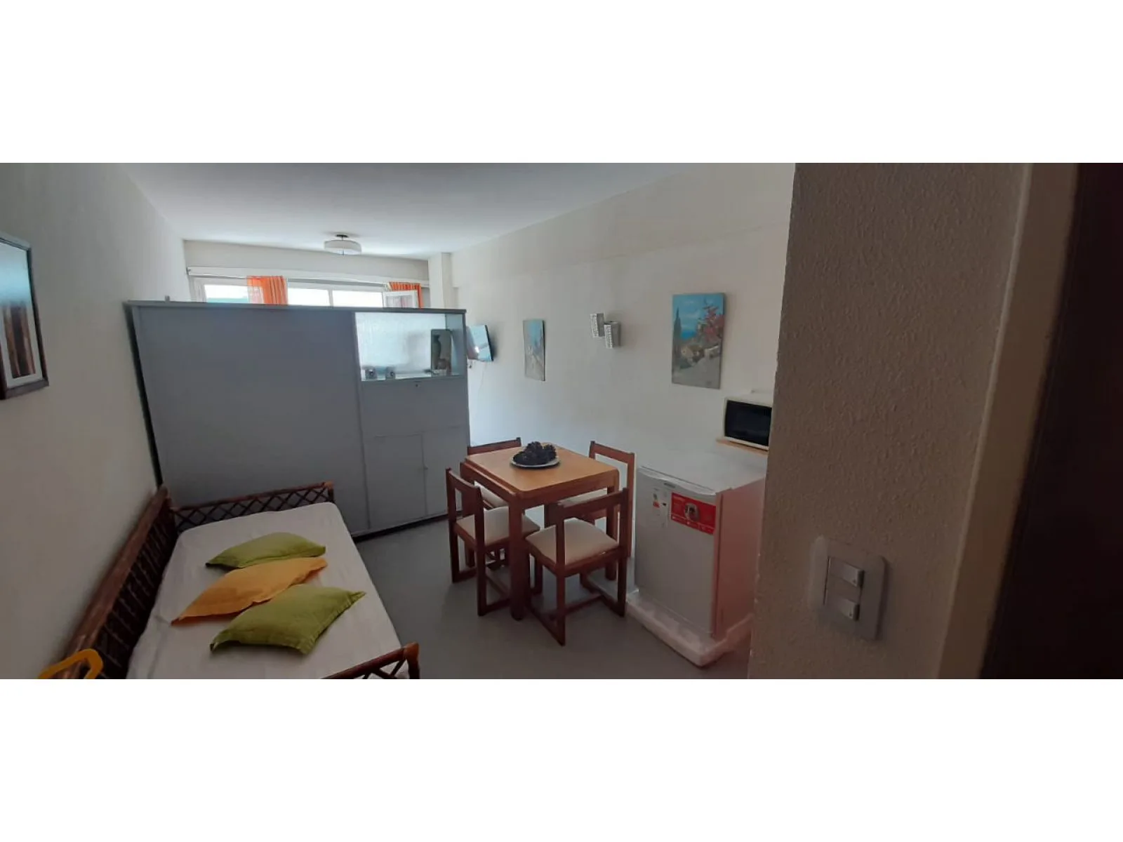 Studio with Side Ocean View and Wifi in Miramar, Playa I Building – photo 6 of 12