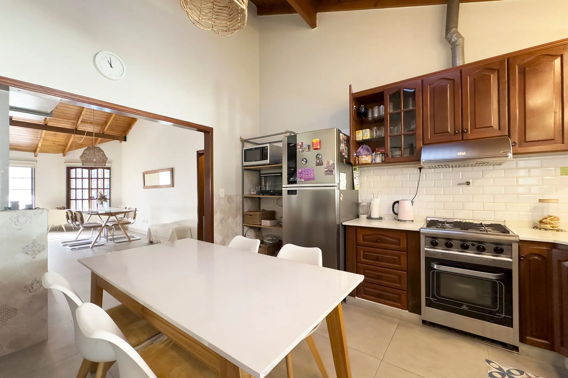 VENTA CASA 4 AMBIENTES C/PILETA,ZONA EL PALOMAR foto 3