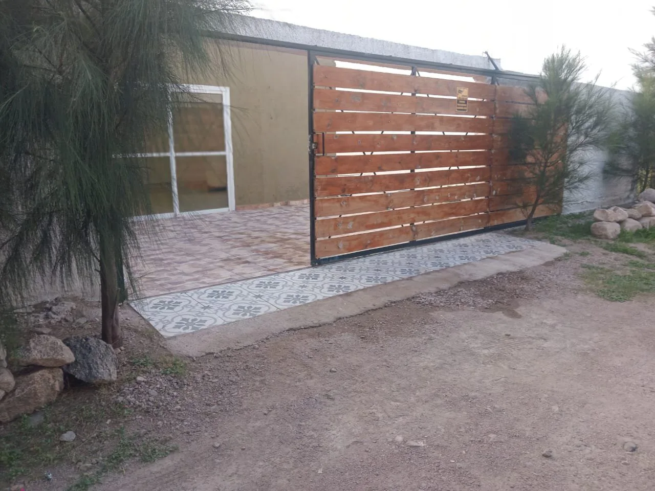 VENTA CASA SOBRE RUTA 3 EXCELENTE ENTORNO VISTA A LAS SIERRAS foto 4