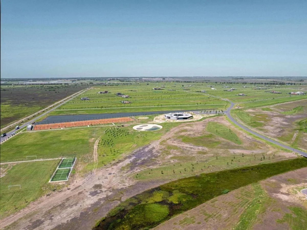 LOTE EN VIDA CLUB DE CAMPO - FONDO RESERVORIO foto 3