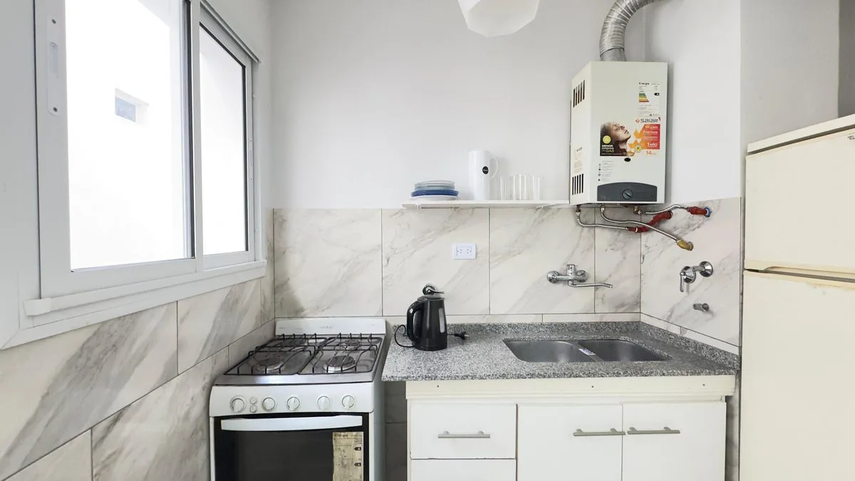 VENTA DEPARTAMENTO 2 AMB. AMOBLADO Y EQUIPADO foto 5