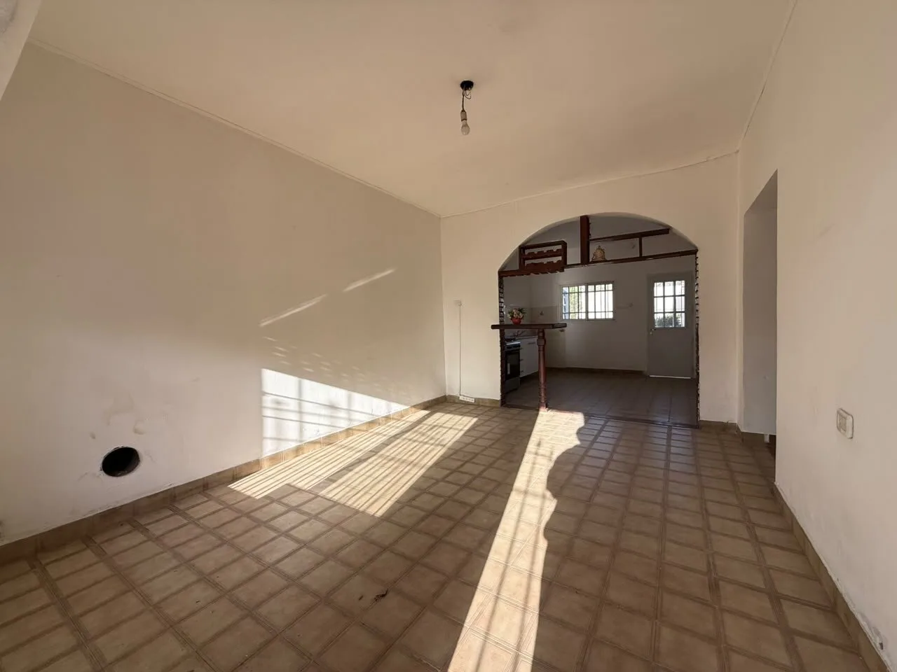 Venta casa 3 ambientes! Con patio en Morón foto 2