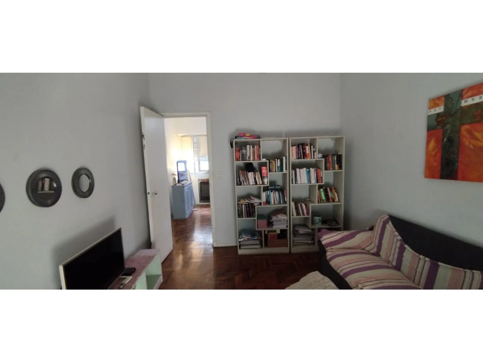 Venta de 4 ambientes con dependencia y balcon al frente foto 5