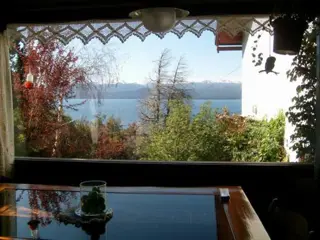 -PARA INVERSIONISTAS- Cálida vivienda en PH con excelente vista al Lago foto 5