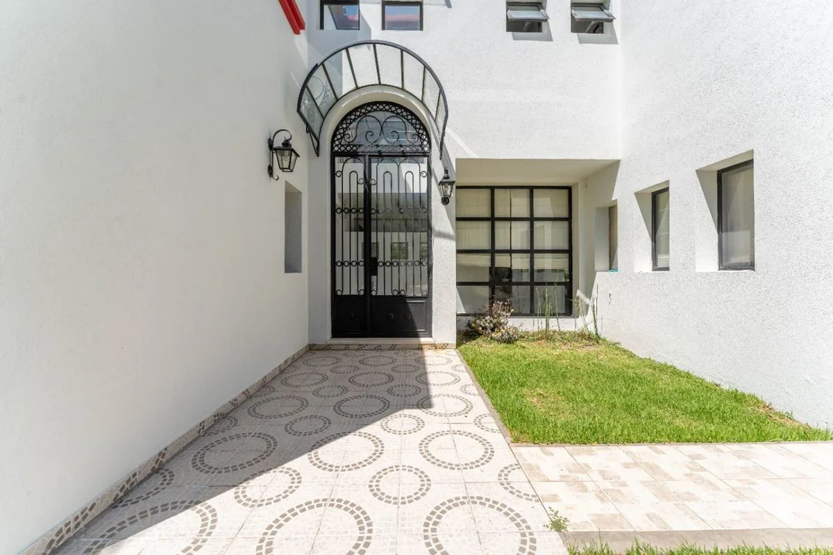 VENTA . CASA - 5 AMB. B°. SANTA CLARA - TIGRE foto 4