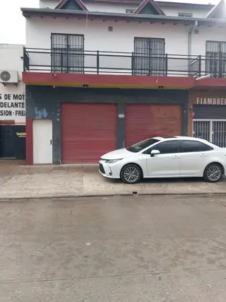 Local Comercial con patio foto 1
