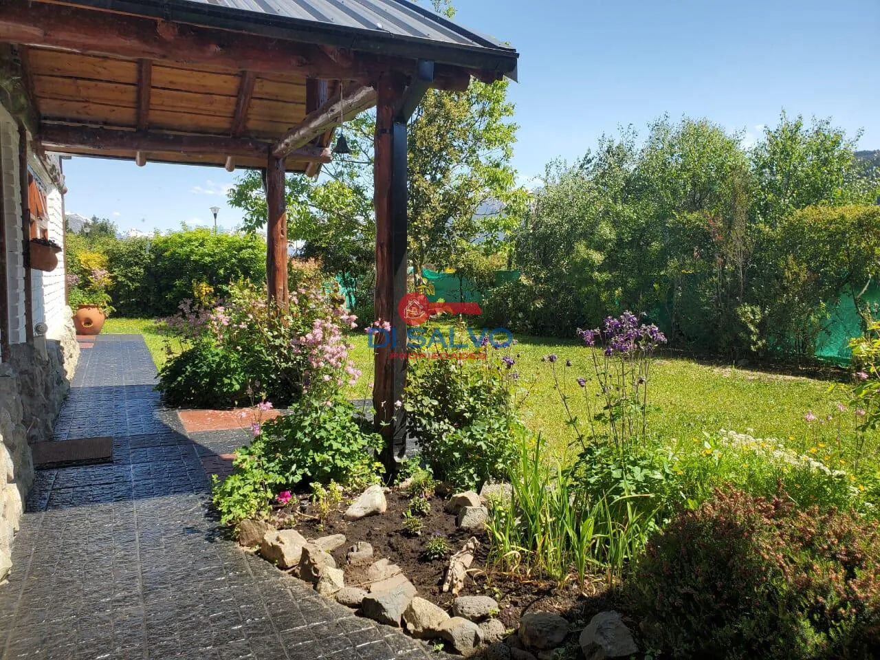 Hermosa casa en venta - Lago Puelo Centro foto 4
