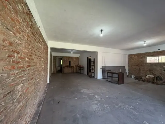 VENTA EXCELENTE LOCAL COMERCIAL GARIN CENTRO