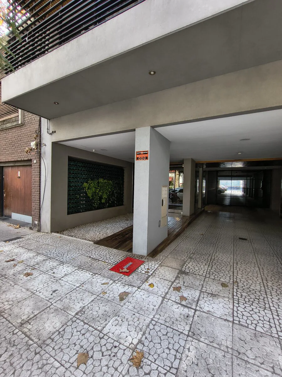 Departamento de dos ambientes a estrenar con gran patio foto 3