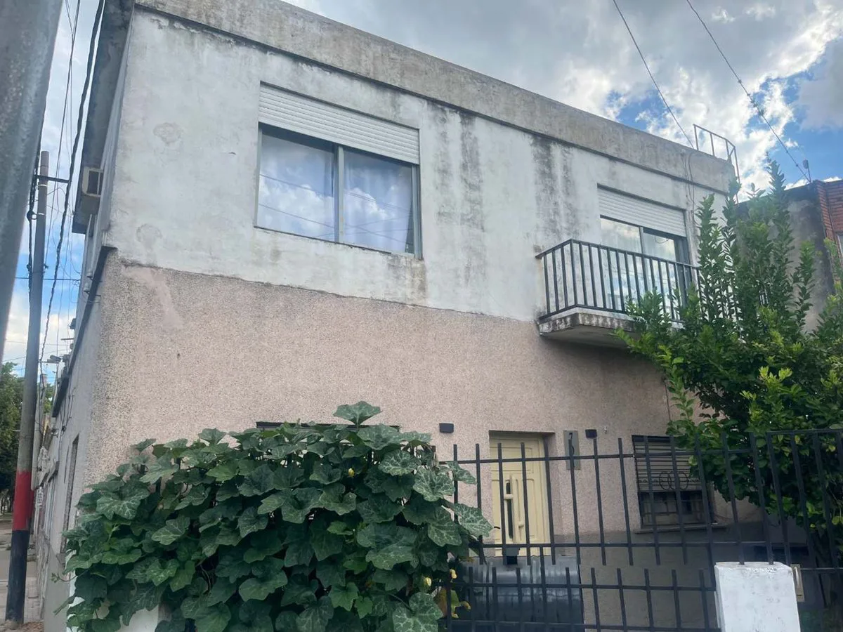 CASA PLANTA ALTA EN VENTA- BARRIO SALADILLO