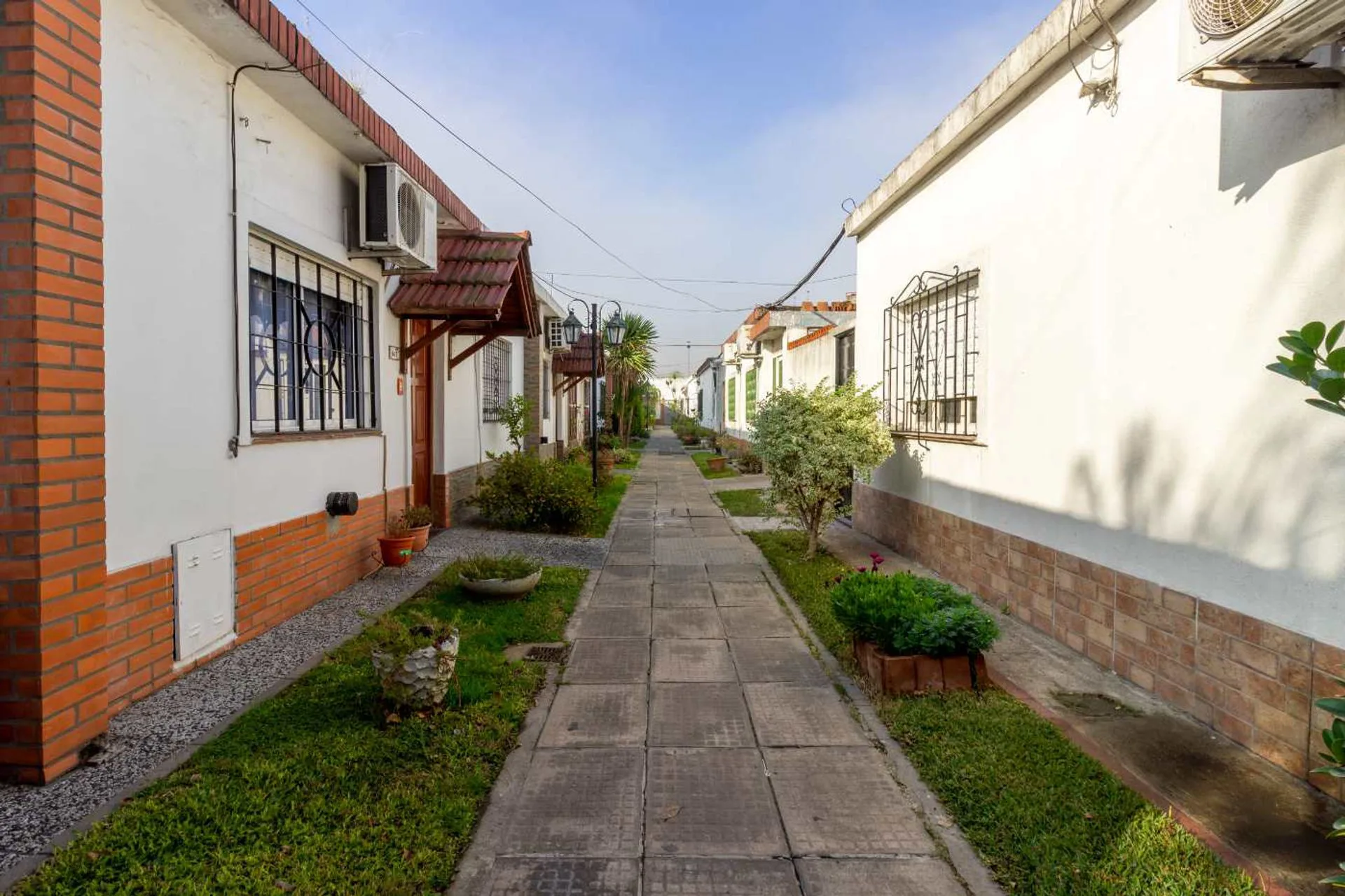 VENTA CASA/PH  4 AMBIENTES MORON foto 3