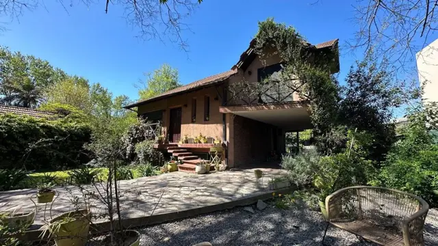 VENTA CASA 4 AMB PILETA QUINCHO - PARQUE LELOIR