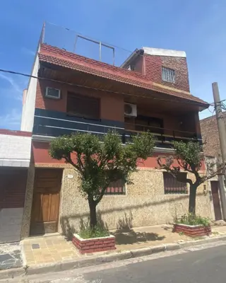 VENTA PH de 3 ambientes con patio foto 1