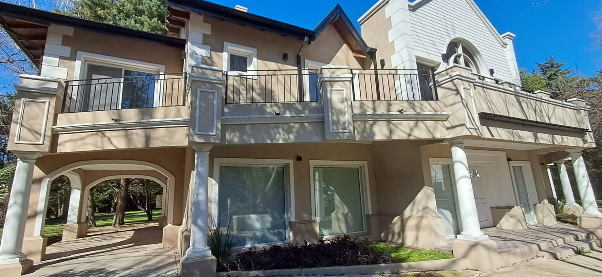 Venta Casa 600m2 s/lote 2000m2 en Sausalito, Pilar foto 2