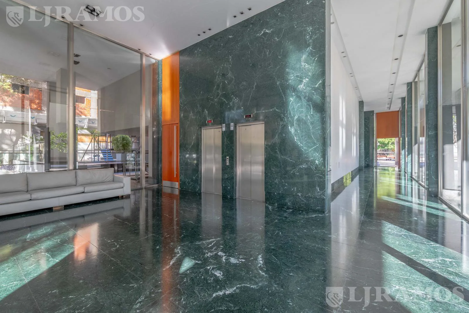 Departamento en venta de 2 amb c/cochera y amenities en Almagro. foto 3