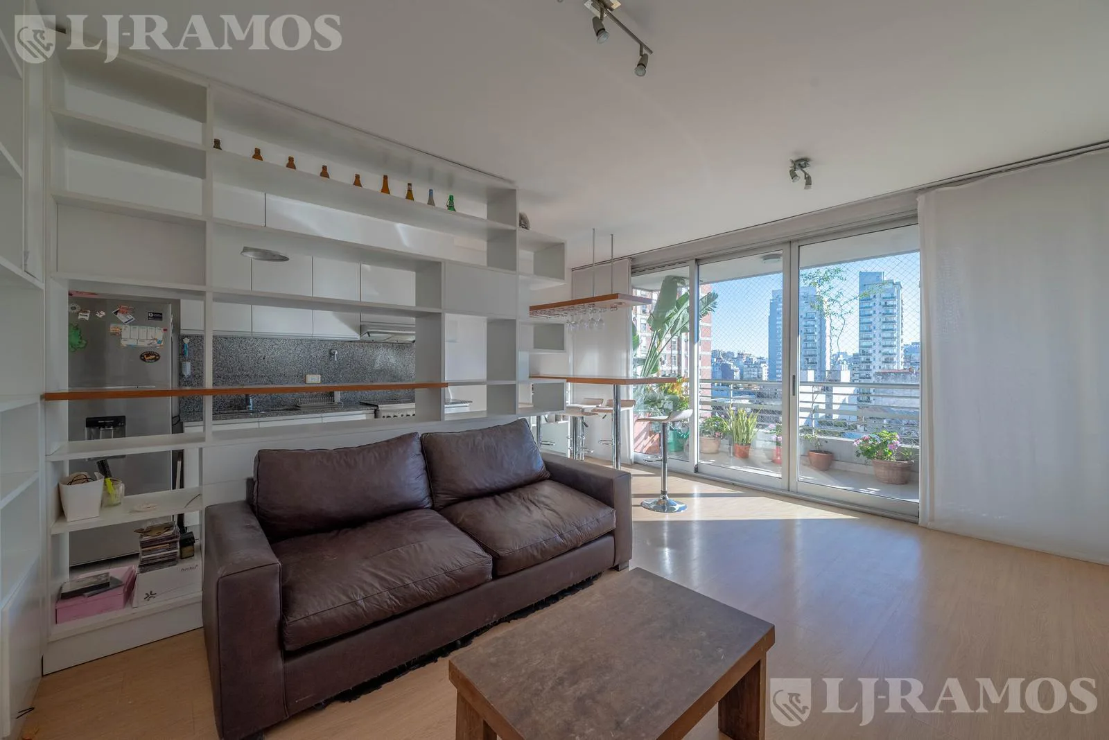 Departamento en venta de 2 amb c/cochera y amenities en Almagro. foto 5