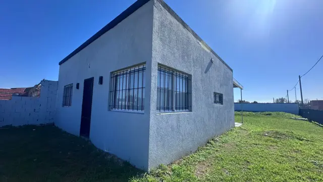 VENTA CASA BARADERO A ESTRENAR 2 HAB PILETA