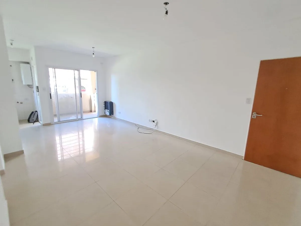 VENDE DEPARTAMENTO TRES AMBIENTES VILLA CELINA foto 5