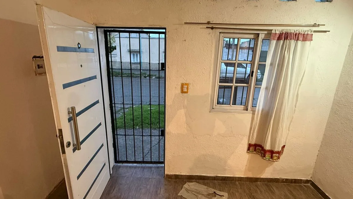 VENDO PH 3 AMBIENTES BARRIO DON BOSCO A RECICLAR foto 4