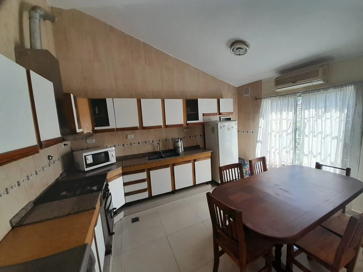 SE VENDE CASA ZONA 3 ROTONDA foto 3