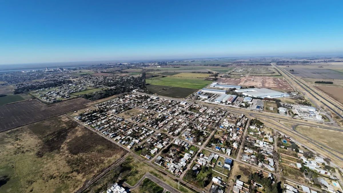 Venta de terreno en barrio cerrado La Foresta foto 2