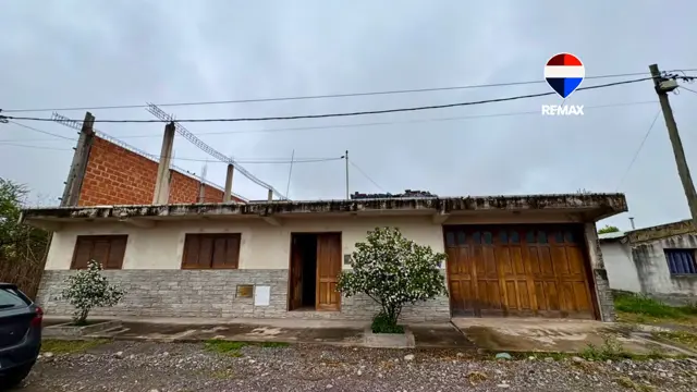 CASA 3 DORM EN VENTA EN LA SILLETA RECIBE AUTO