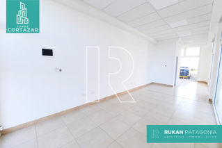 #Alquiler_RUKAN Local Comercial | TORRE CORTAZAR | Local 11 | 37m2 | Calle J. M. ESTRADA | Caleta Olivia foto 2