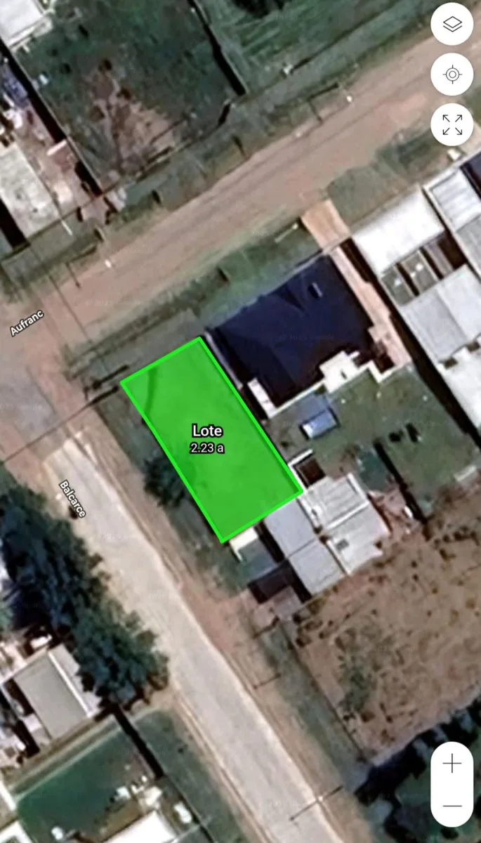 SE VENDE TERRENO EN ESQUINA: B° MALV. ARGENTINAS foto 5