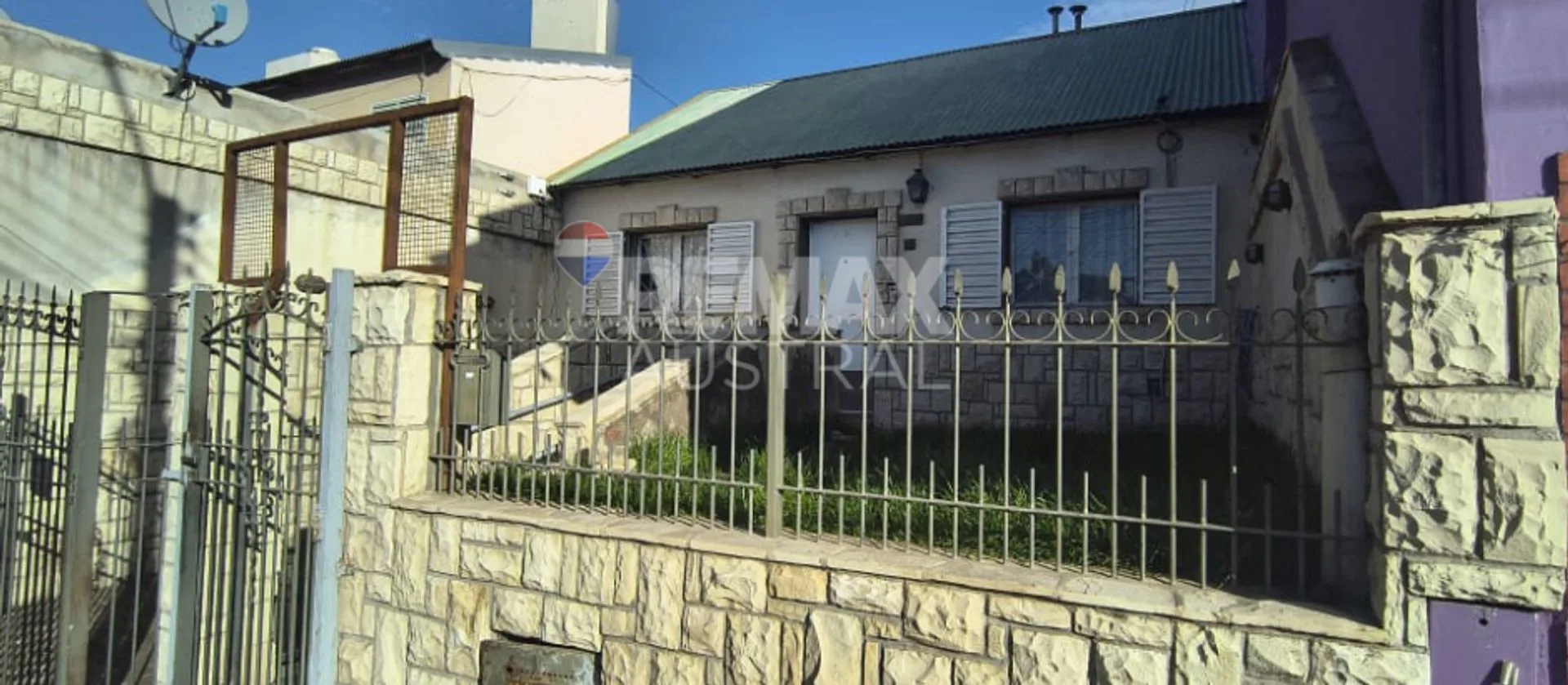 CASA EN VENTA AVENIDA POLONIA-APTA HIPOTECARIO foto 3