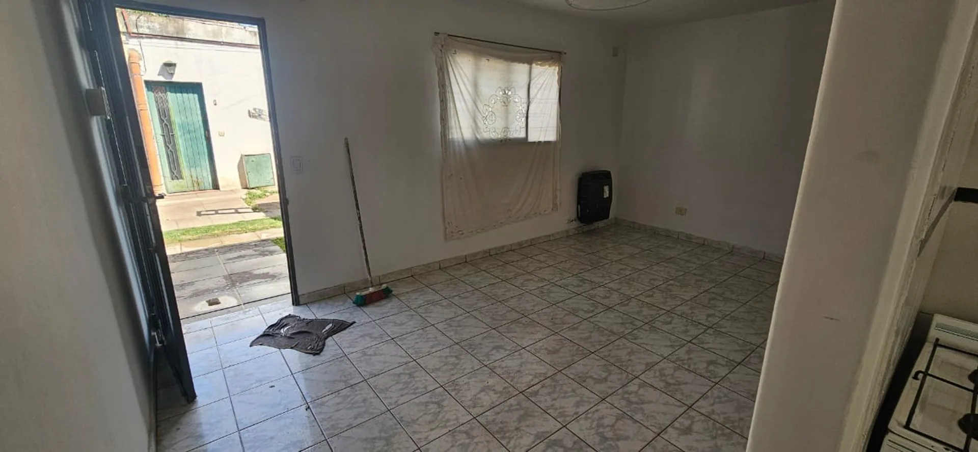 Venta PH, en Moron con espacio guarda coche foto 2