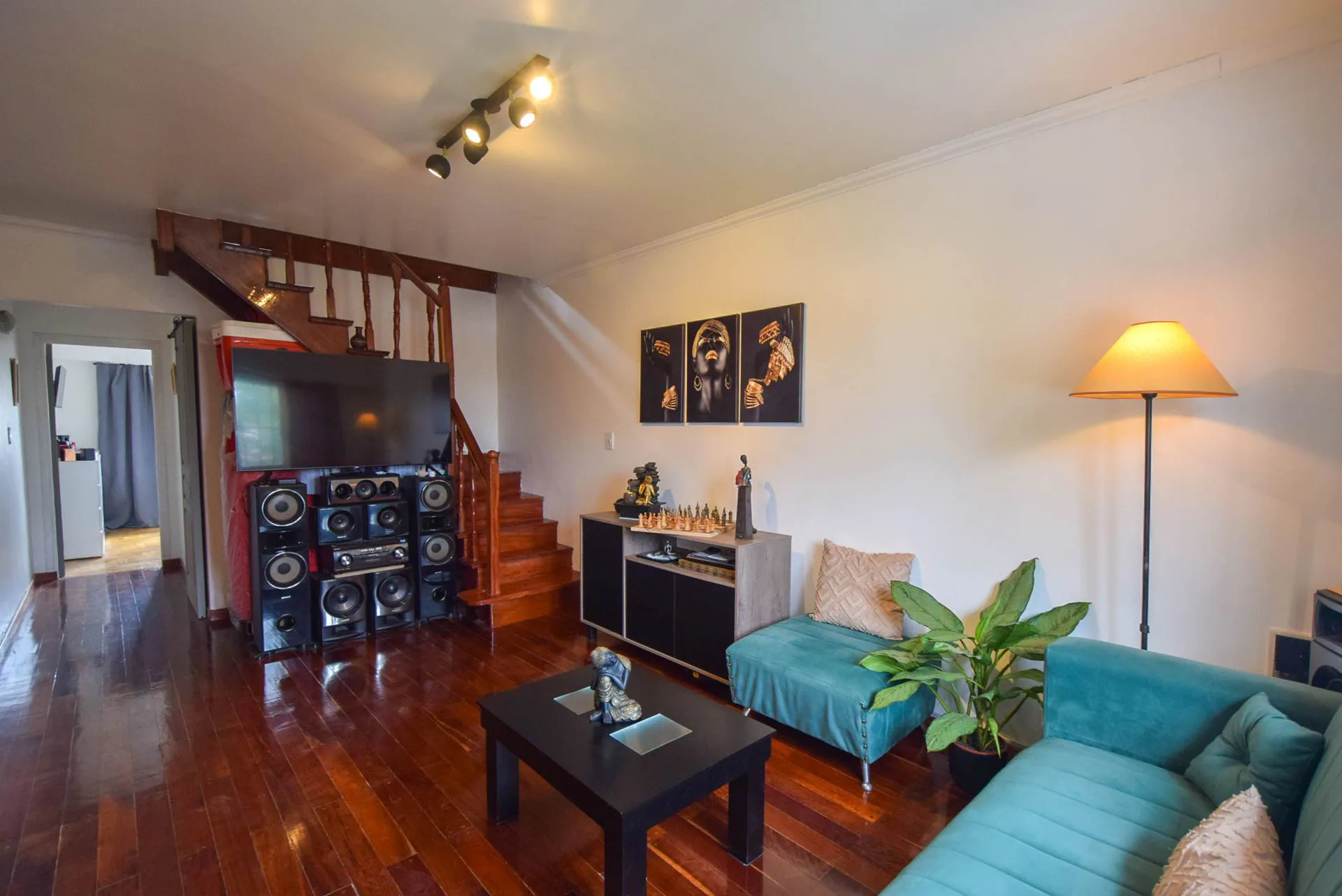 VENTA PH 3 AMBIENTES CON LAVADERO APTO CREDITO foto 3