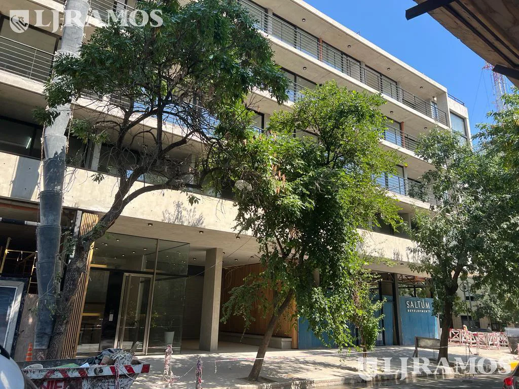 Venta Departamento 3 ambientes Coghlan con balcón foto 3