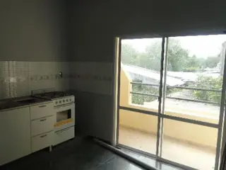 Departamento de 2 ambientes, en 1er piso x escalera al frente, Quilmes foto 4