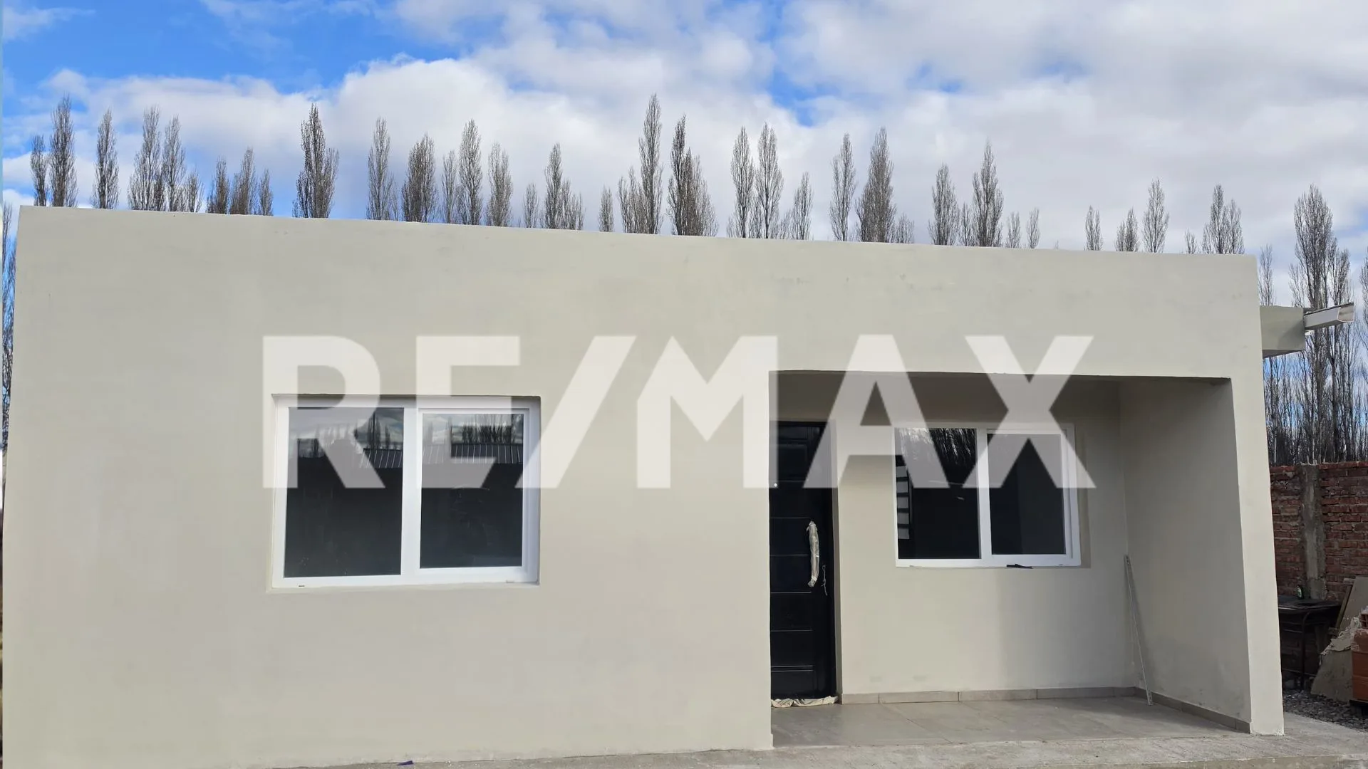 VENTA CASA EN PB A ESTRENAR PLOTTIER foto 2
