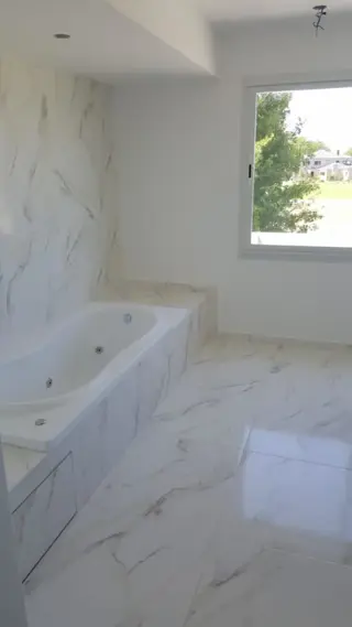 Excelente casa de 5 ambientes en 2 plantas, Greenville. foto 5