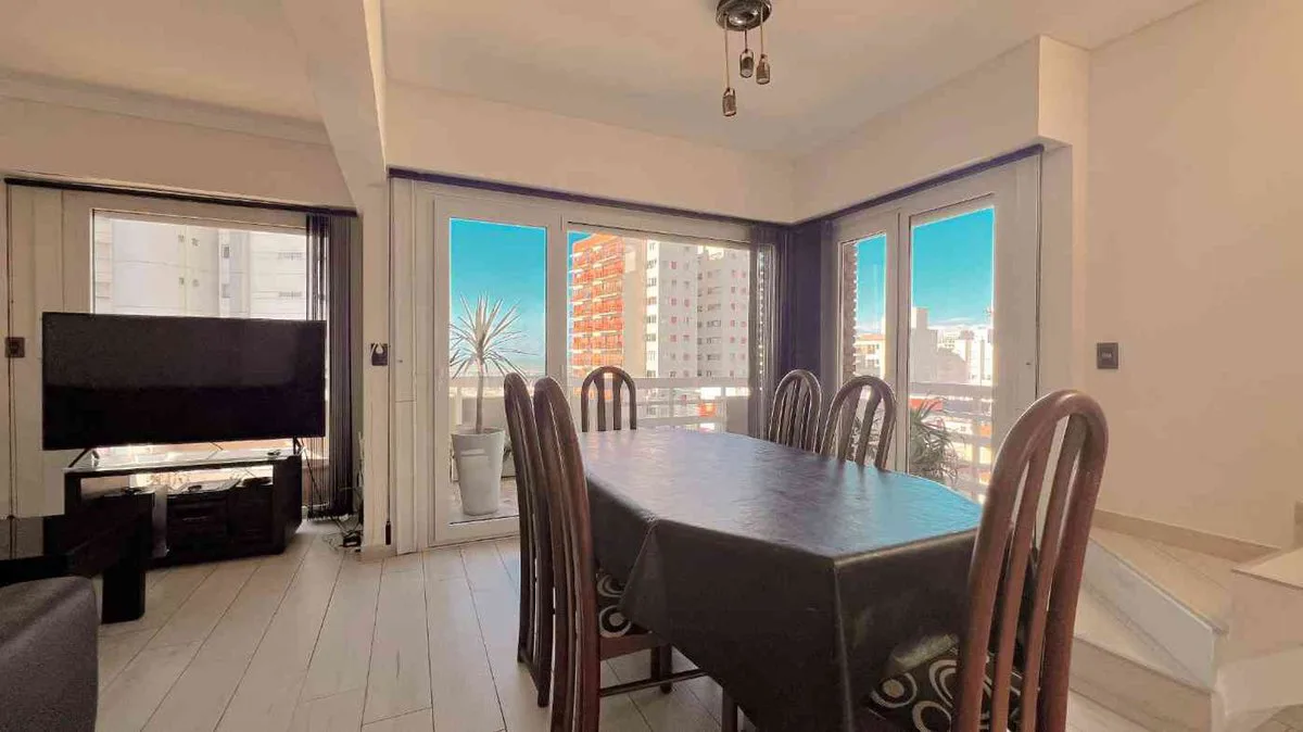 VENTA DEPTO DUPLEX 4 AMB VISTA AL MAR PLAYA GRANDE foto 3