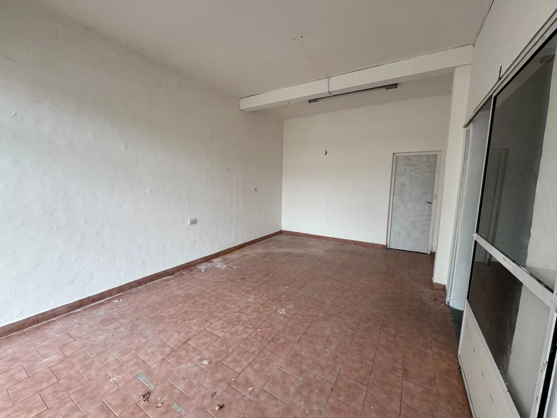 VENTA 2 LOCALES COMERCIALES- LOTEPB+6 MENDOZA 7200 foto 5