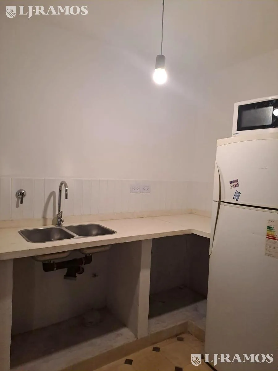DOS AMBIENTES -APTO PROFESIONAL O VIVIENDA- RECICLADO - RECOLETA foto 2