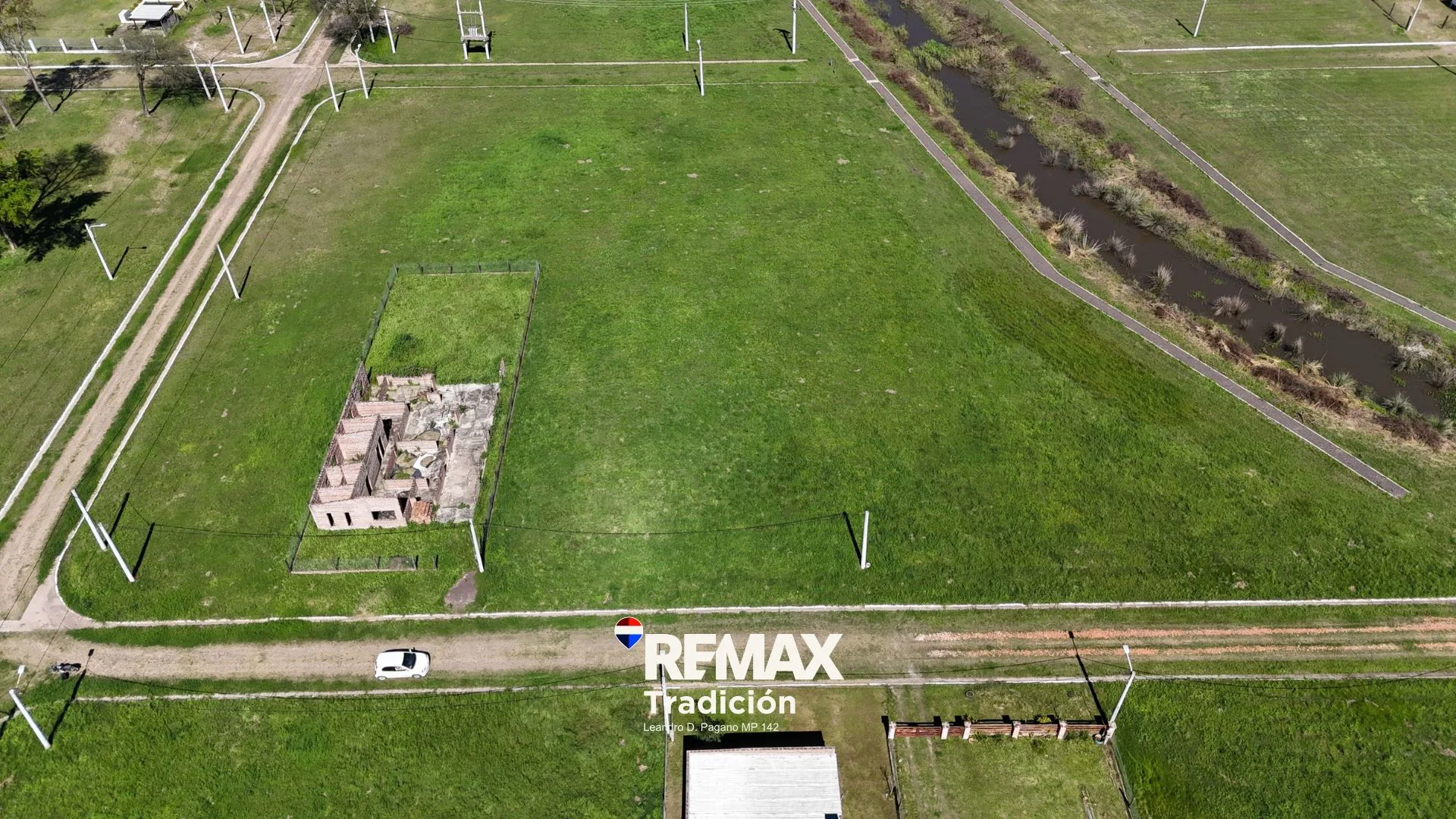VENTA DE LOTE A ESTRENAR foto 2