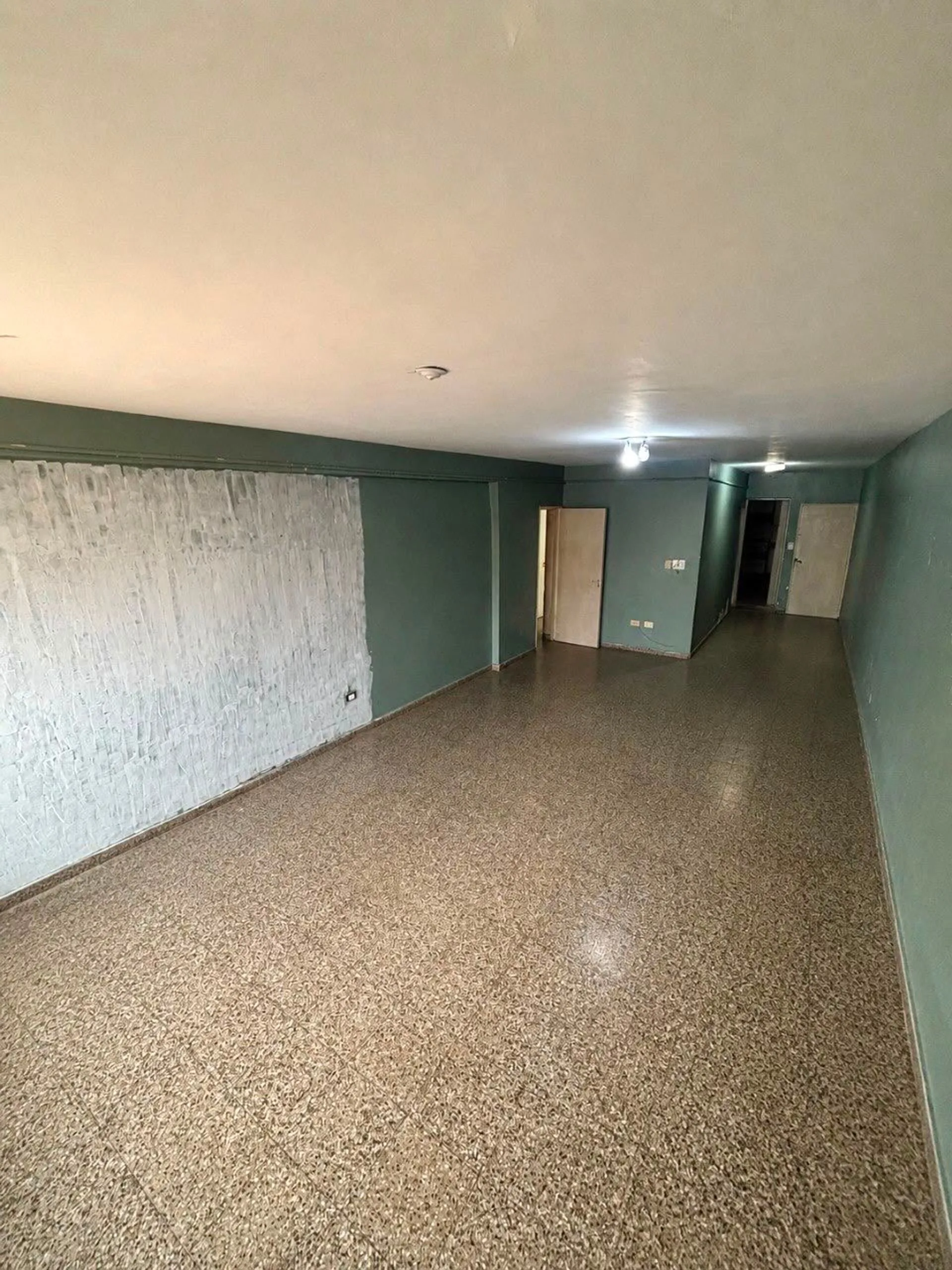 VENTA DE DEPARTAMENTO A REFACCIONAR foto 2