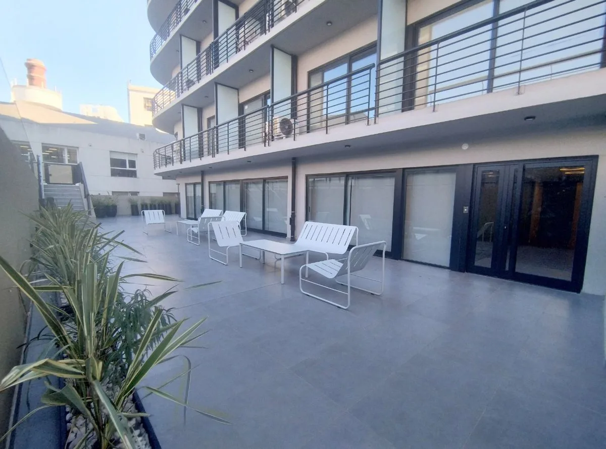 VENTA MONOAMBIENTE CON BALCON EN "MOCA2",BARRACAS. foto 2