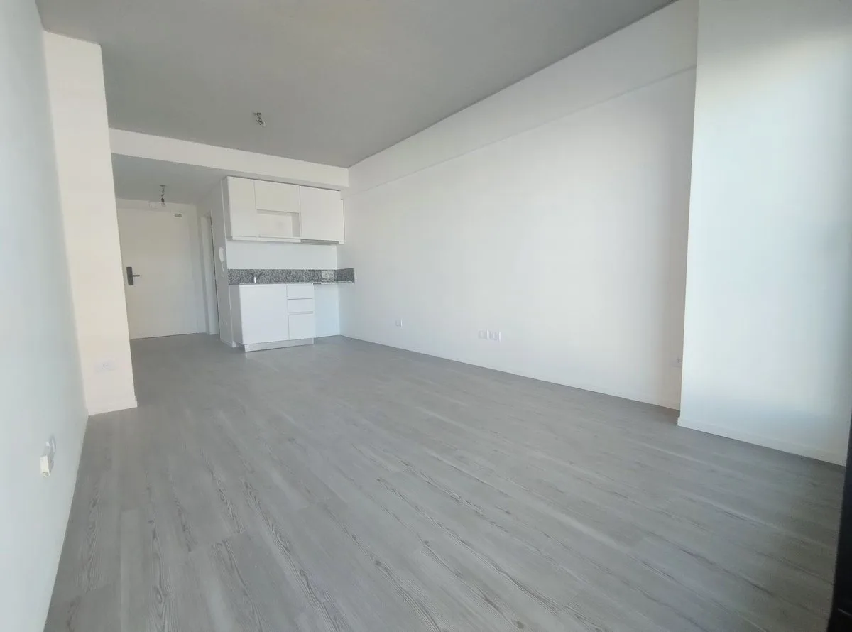 VENTA MONOAMBIENTE CON BALCON EN "MOCA2",BARRACAS. foto 4
