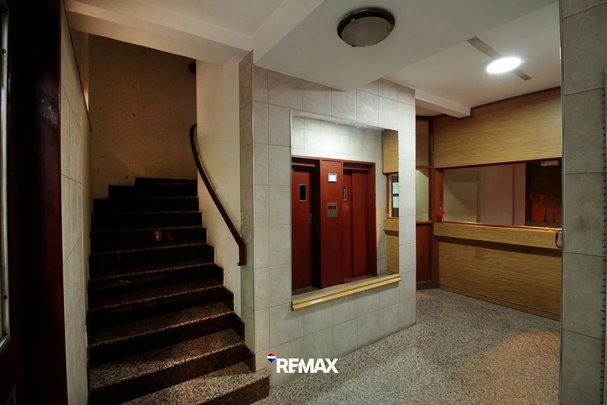 ALQUILER  OFICINAS EN BLOQUE 130 M2  COLON Y DRAGO foto 4