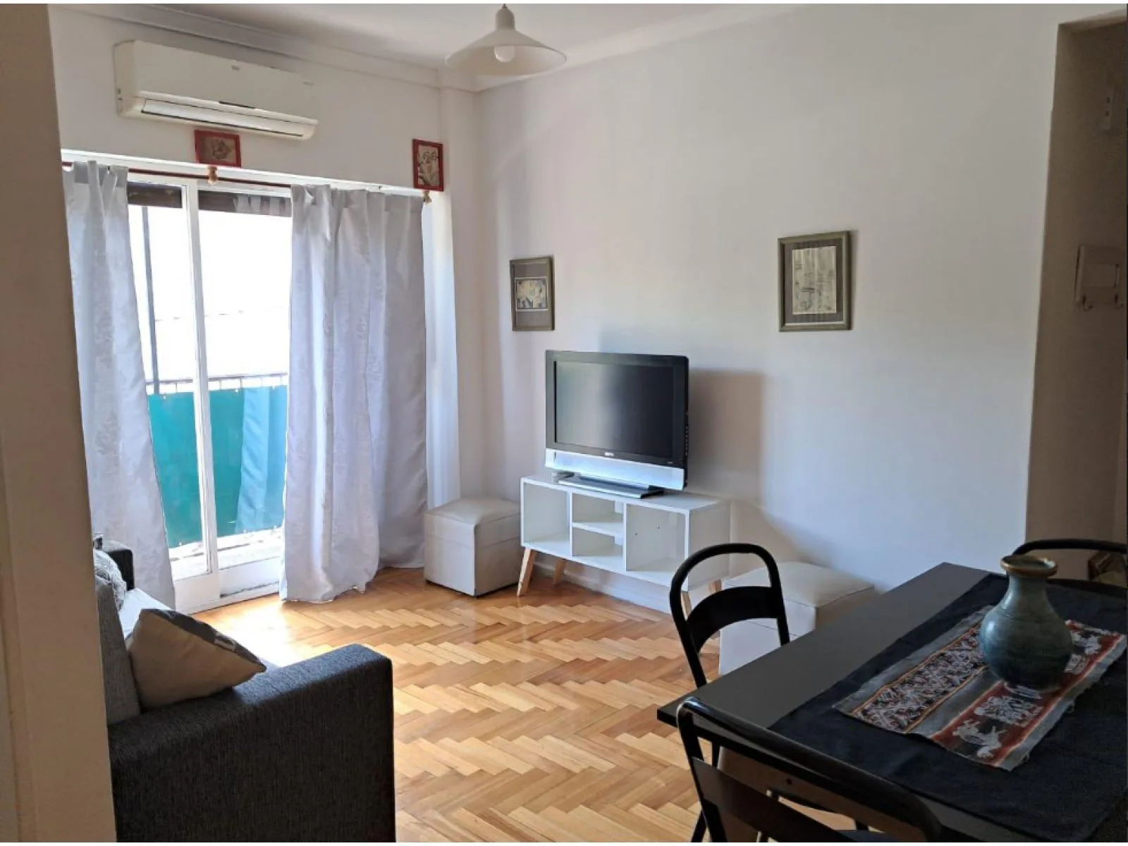 ¡VENTA! DEPARTAMENTO DE 2 AMBIENTES CON BALCON Y PATIO ZONA SAAVEDRA (LRA) foto 2