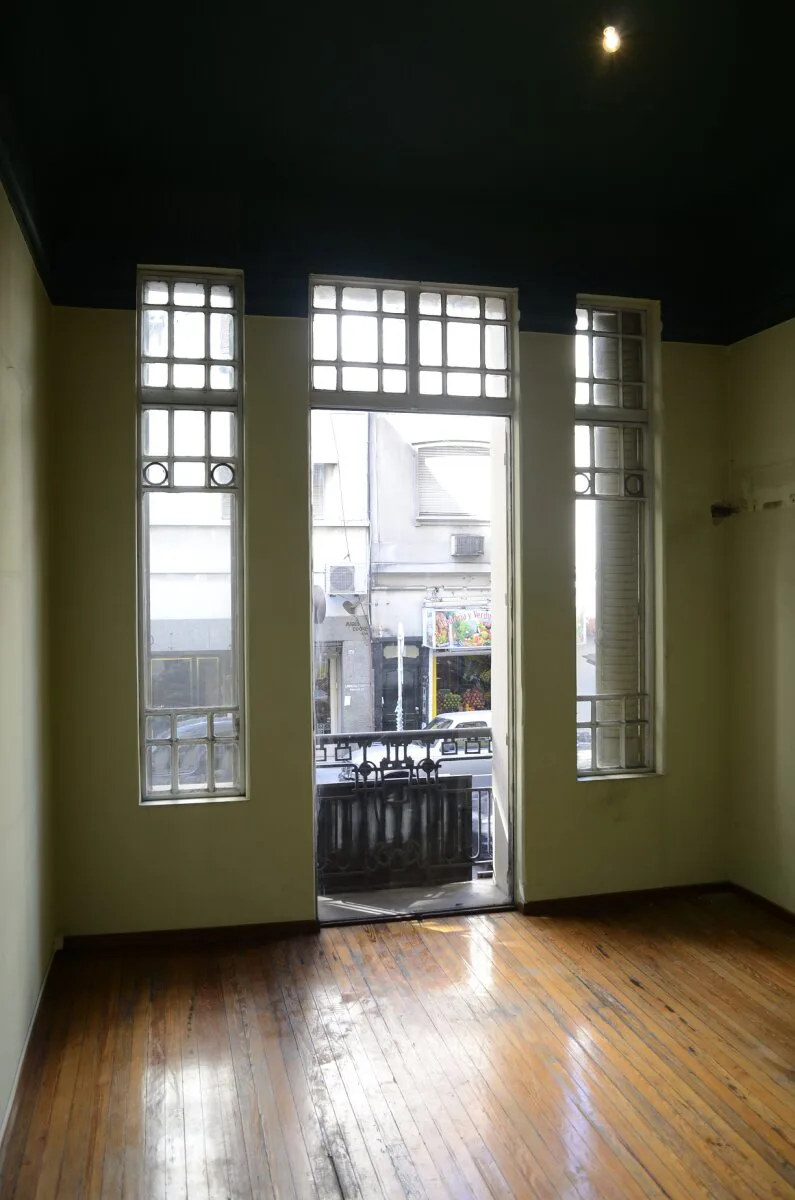 LOCAL DE 40M2 EN PB UBICADO EN RECOLETA EXPENSAS INCLUIDAS foto 4