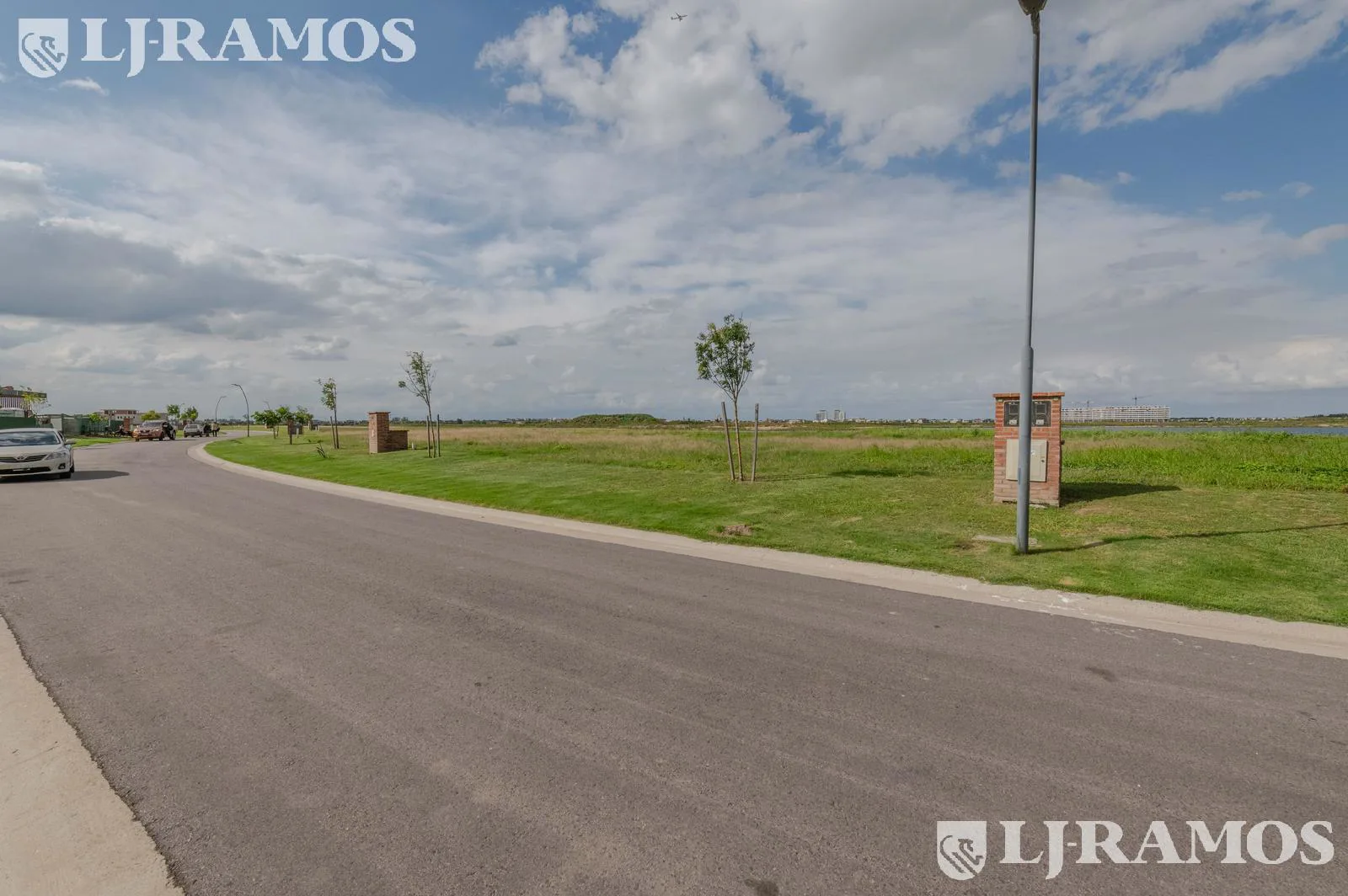 EXCELENTE LOTE AL LAGO CENTRAL EN VENTA EN LOS PUENTES - NORDELTA foto 4