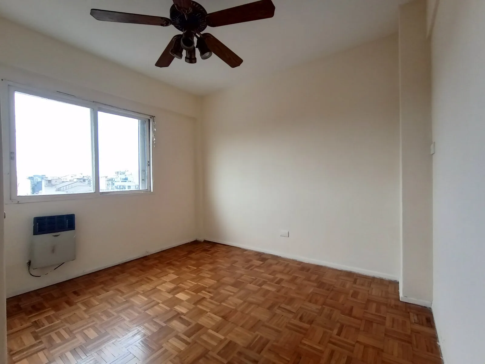 Departamento 2 ambientes con Balcón en Venta en Parque Patricios foto 2