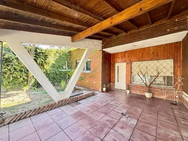 CASA EN VENTA 3 AMB C/PILETA Y COCHERA GERLI