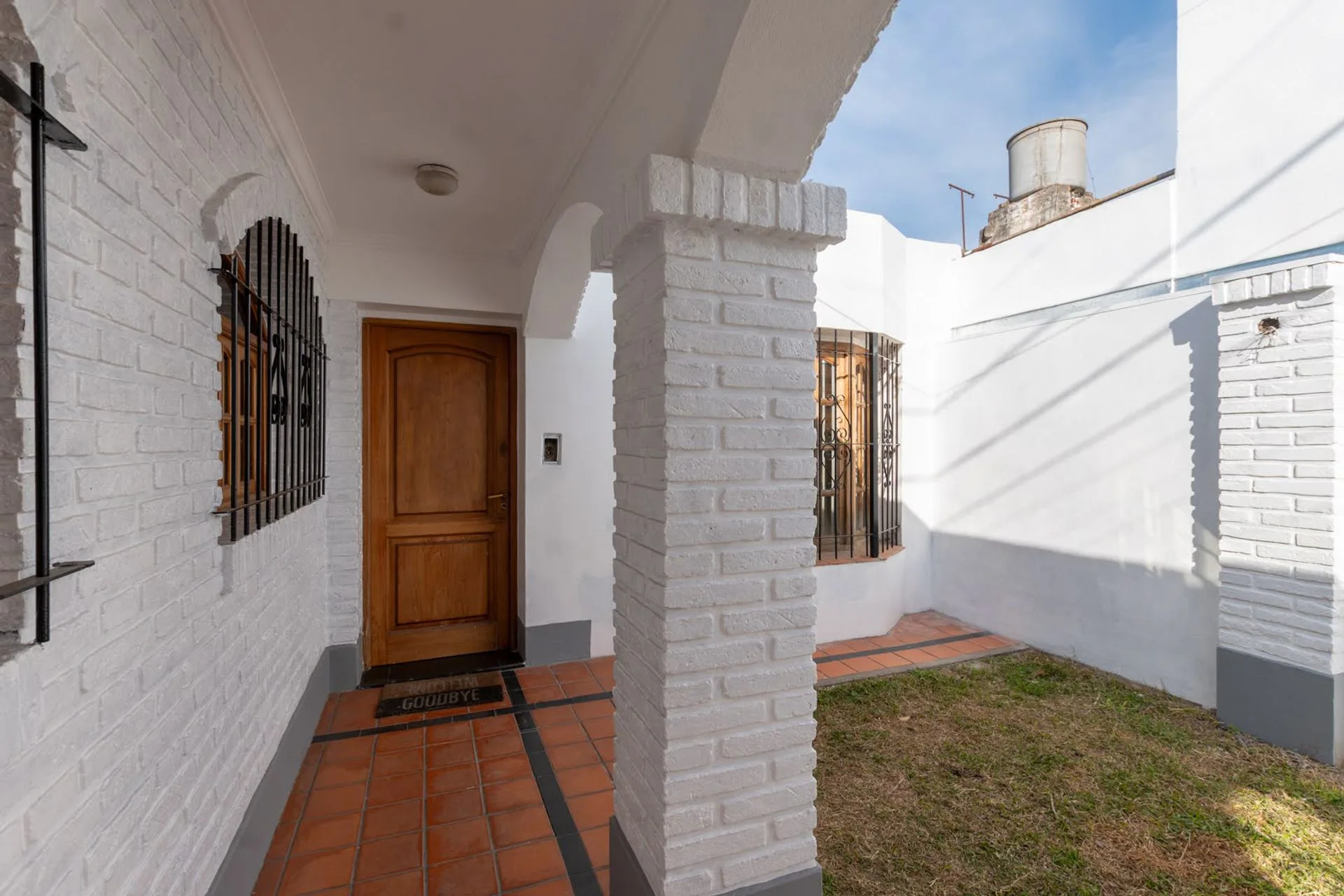 Casa de 3 dorm con pileta a metros de Aristóbulo foto 4