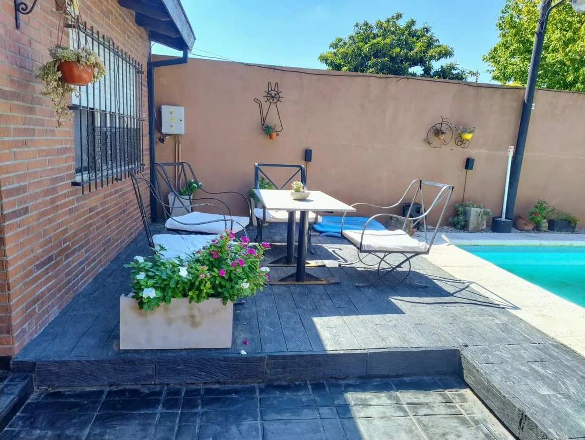 CASA EN VENTA MORENO APTA CREDITO foto 2